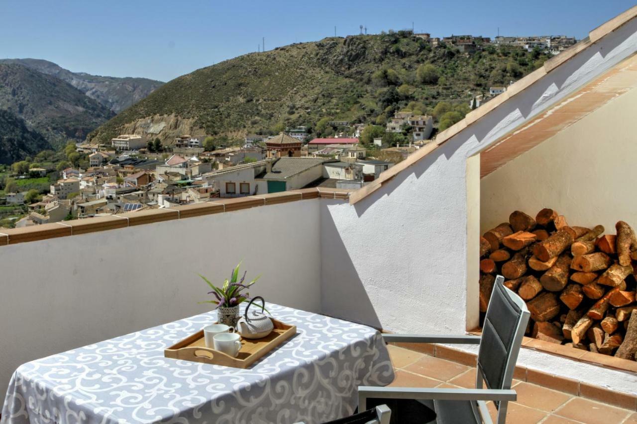 Atico Con Chimenea En Sierra Nevada-Gueejar Sierra Apartment Exterior photo